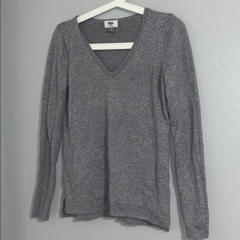 Gray V-Neck Long Sleeve Sweater